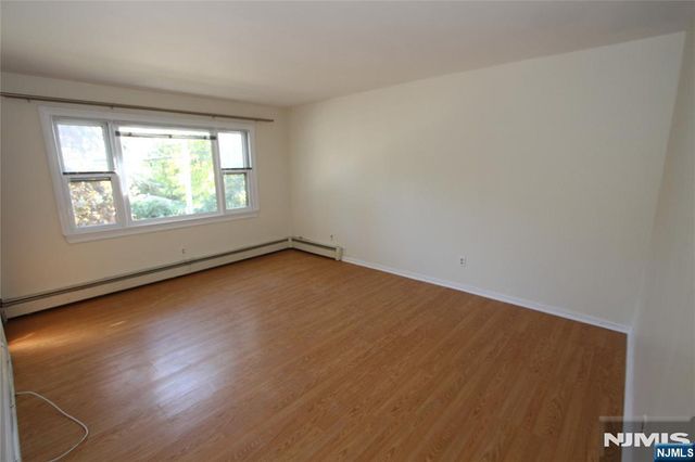 380 Lincoln Avenue, Hawthorne, NJ 07506