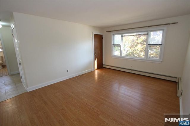 380 Lincoln Avenue, Hawthorne, NJ 07506