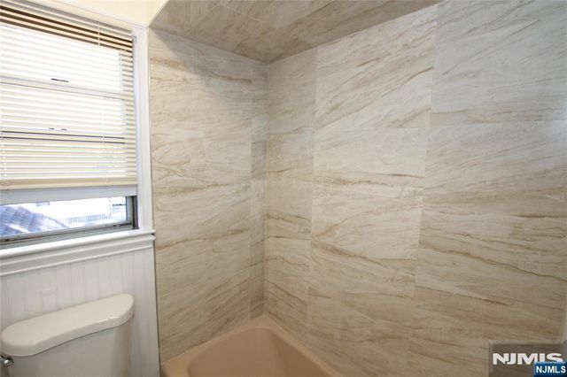 380 Lincoln Avenue, Hawthorne, NJ 07506