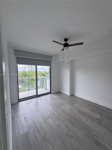16385 Biscayne Boulevard 305, North Miami Beach, FL 33160