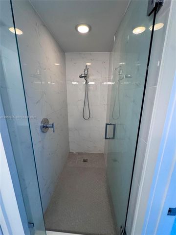 16385 Biscayne Boulevard 305, North Miami Beach, FL 33160