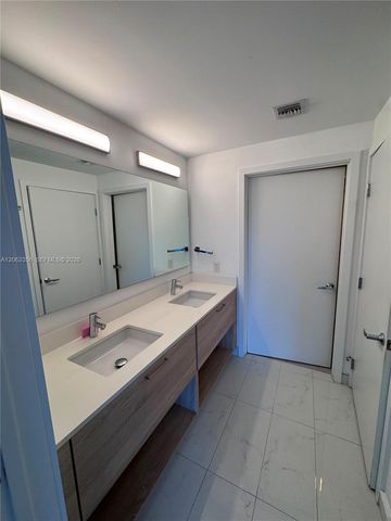 16385 Biscayne Boulevard 305, North Miami Beach, FL 33160