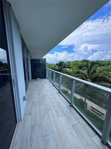 16385 Biscayne Boulevard 305, North Miami Beach, FL 33160