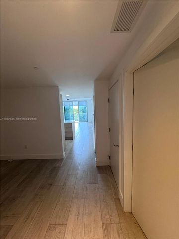 16385 Biscayne Boulevard 305, North Miami Beach, FL 33160