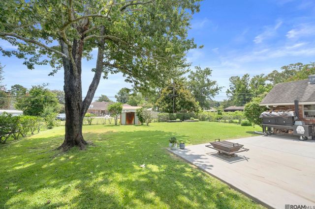 1085 Braeburn Dr, Baton Rouge, LA 70815