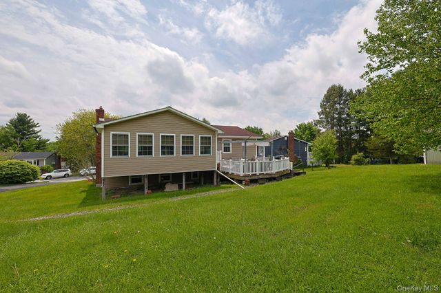 11 Alden Court, Fishkill, NY 12524