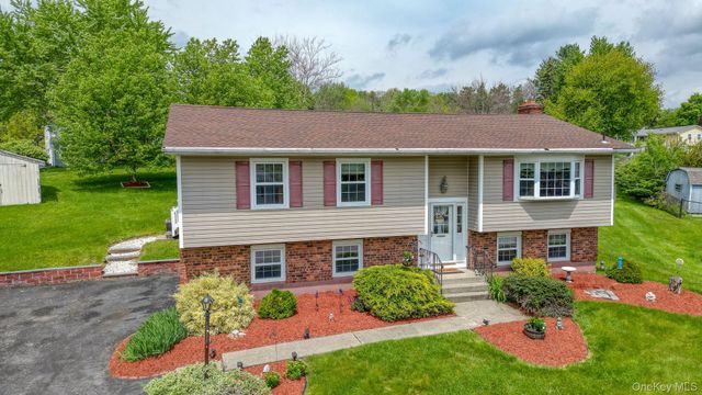 11 Alden Court, Fishkill, NY 12524