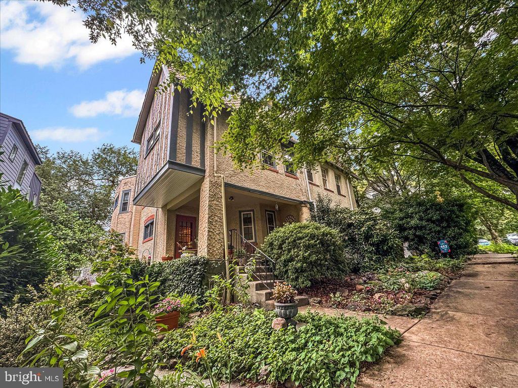 520 BURNHAM RD, Philadelphia, PA 19119