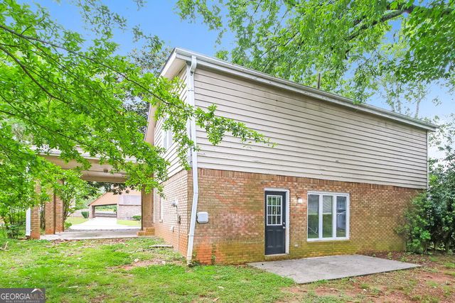 2112 Golfview Drive SE, Conyers, GA 30013