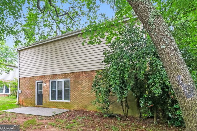 2112 Golfview Drive SE, Conyers, GA 30013