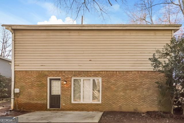 2112 Golfview Drive SE, Conyers, GA 30013