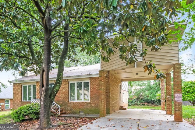 2112 Golfview Drive SE, Conyers, GA 30013