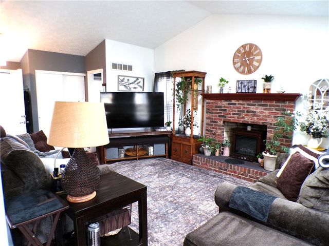 14 Flower Dale Drive, Greece, NY 14626