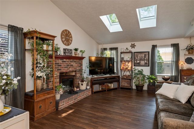 14 Flower Dale Drive, Greece, NY 14626