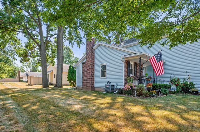 14 Flower Dale Drive, Greece, NY 14626