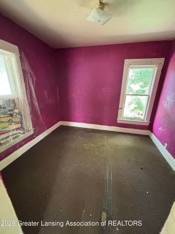 1515 Linval Street, Lansing, MI 48910
