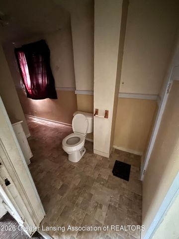 1515 Linval Street, Lansing, MI 48910