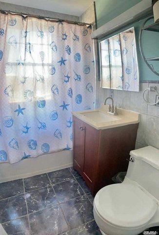61-20 Grand Central Parkway C 705, Forest Hills, NY 11375