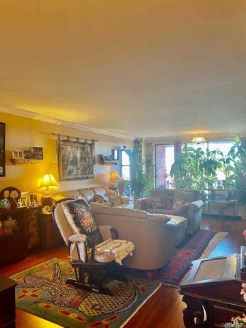 61-20 Grand Central Parkway C 705, Forest Hills, NY 11375