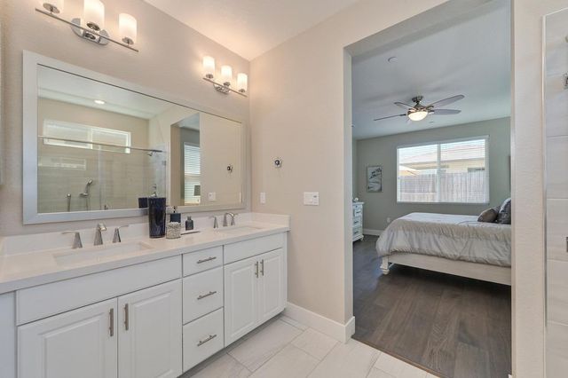 7024 Starburst Ln, Roseville, CA 95747