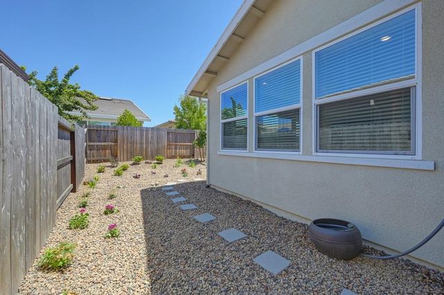 7024 Starburst Ln, Roseville, CA 95747