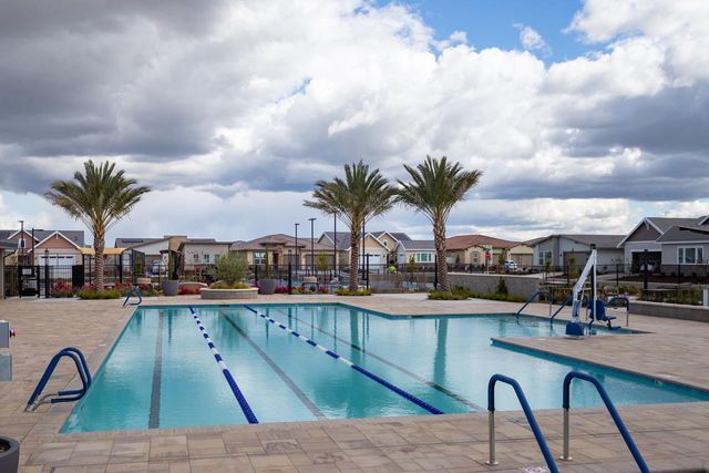 7024 Starburst Ln, Roseville, CA 95747