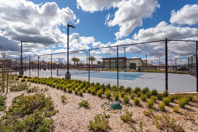 7024 Starburst Ln, Roseville, CA 95747