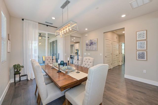 7024 Starburst Ln, Roseville, CA 95747