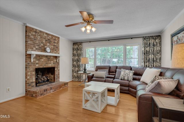 410 Colony Woods Drive, Chapel Hill, NC 27517
