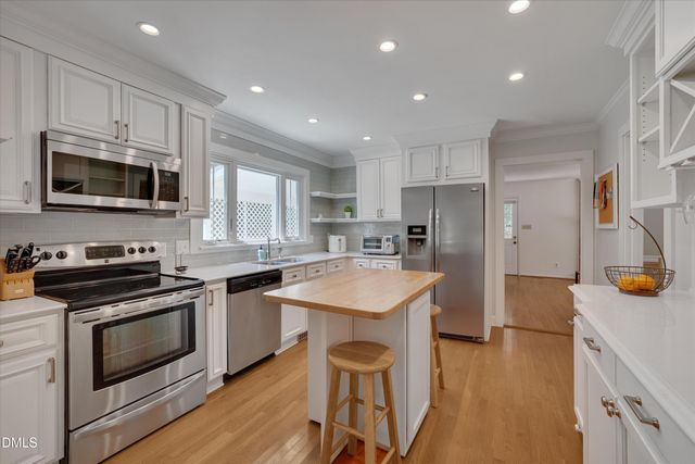 410 Colony Woods Drive, Chapel Hill, NC 27517