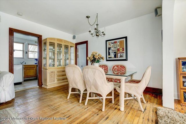 15 Riverview Road, Monmouth Beach, NJ 07750