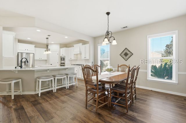 25 Rolling River Dr, Bluffton, SC 29910