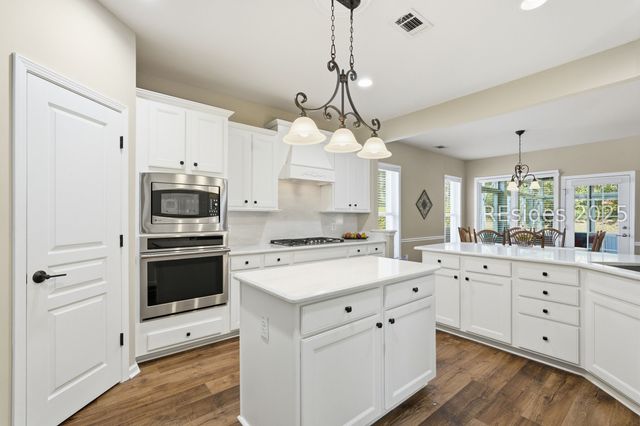 25 Rolling River Dr, Bluffton, SC 29910