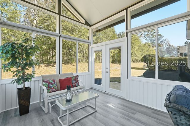 25 Rolling River Dr, Bluffton, SC 29910