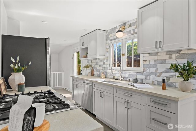 4010 NE 95th Street, Seattle, WA 98115