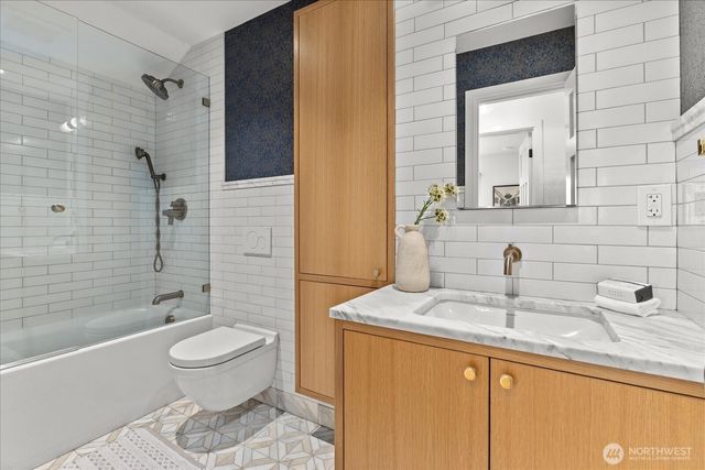4010 NE 95th Street, Seattle, WA 98115