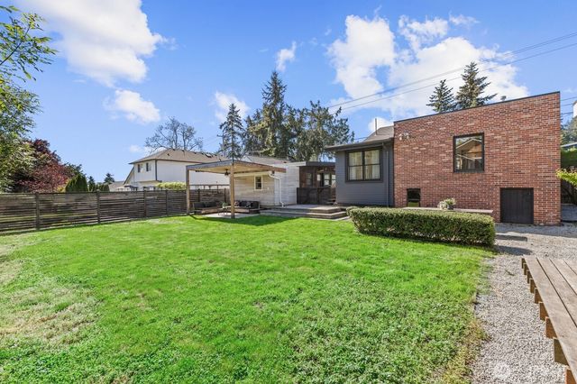 4010 NE 95th Street, Seattle, WA 98115
