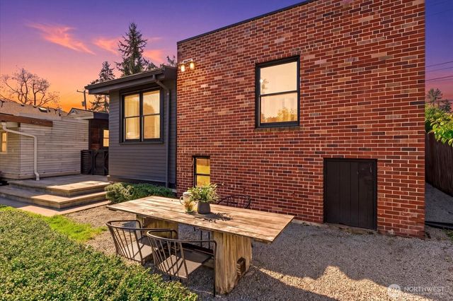 4010 NE 95th Street, Seattle, WA 98115