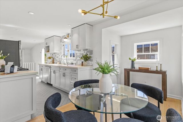 4010 NE 95th Street, Seattle, WA 98115