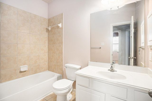 2517 Flycatcher Cove Drive, League City, TX 77573