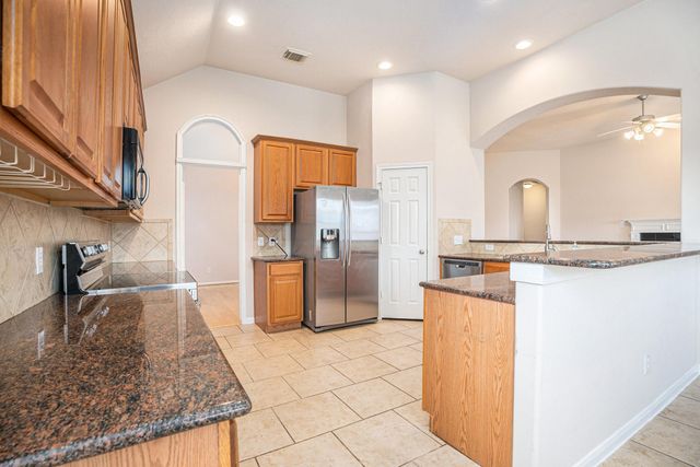 2517 Flycatcher Cove Drive, League City, TX 77573