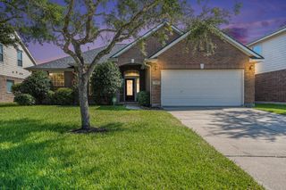 2517 Flycatcher Cove Drive, League City, TX 77573