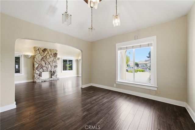 2115 S Redondo Boulevard, Los Angeles, CA 90016