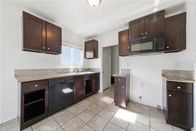 2115 S Redondo Boulevard, Los Angeles, CA 90016