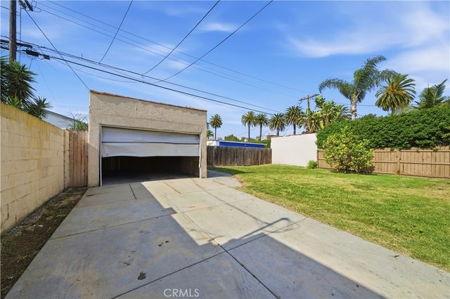 2115 S Redondo Boulevard, Los Angeles, CA 90016