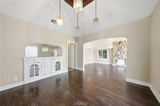 2115 S Redondo Boulevard, Los Angeles, CA 90016