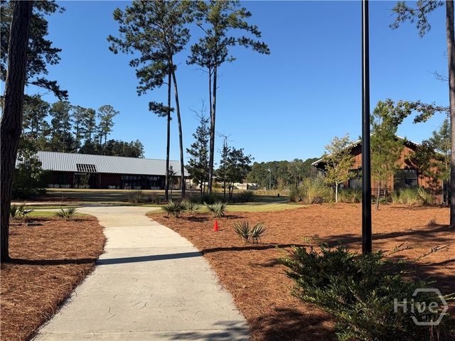 247 Crosstown Avenue, Richmond Hill, GA 31324