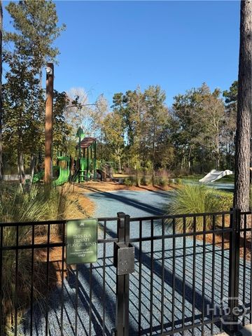 247 Crosstown Avenue, Richmond Hill, GA 31324