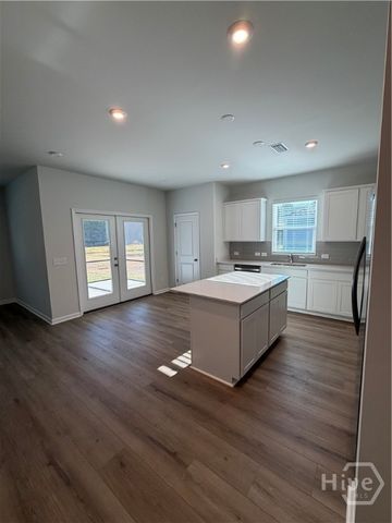 247 Crosstown Avenue, Richmond Hill, GA 31324