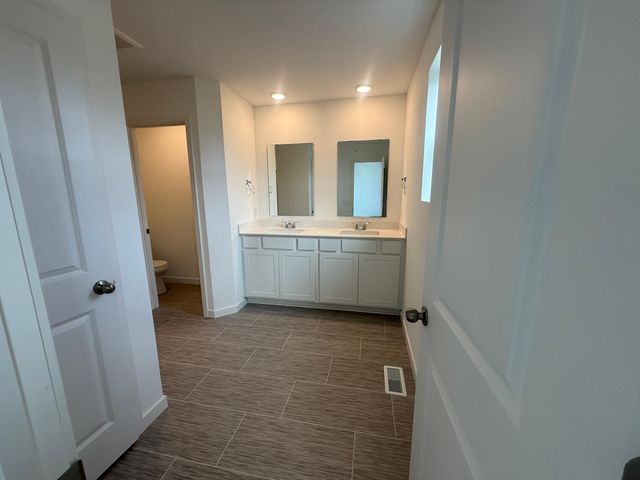 14972 Avondale View, Rosemount, MN 55068